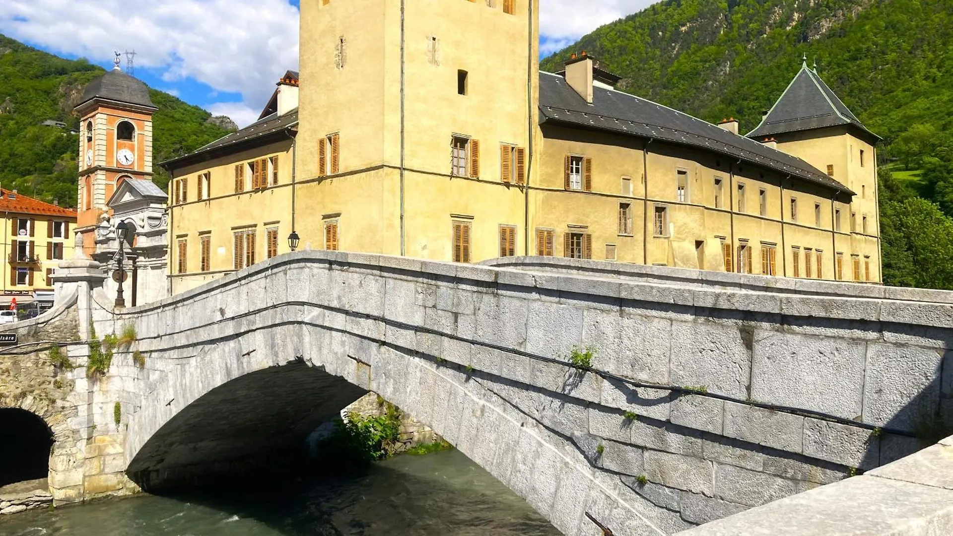 Aristide Briand Apartment Moutiers  France